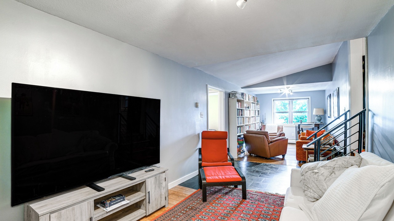 Photo of Livingroom in Hamilton