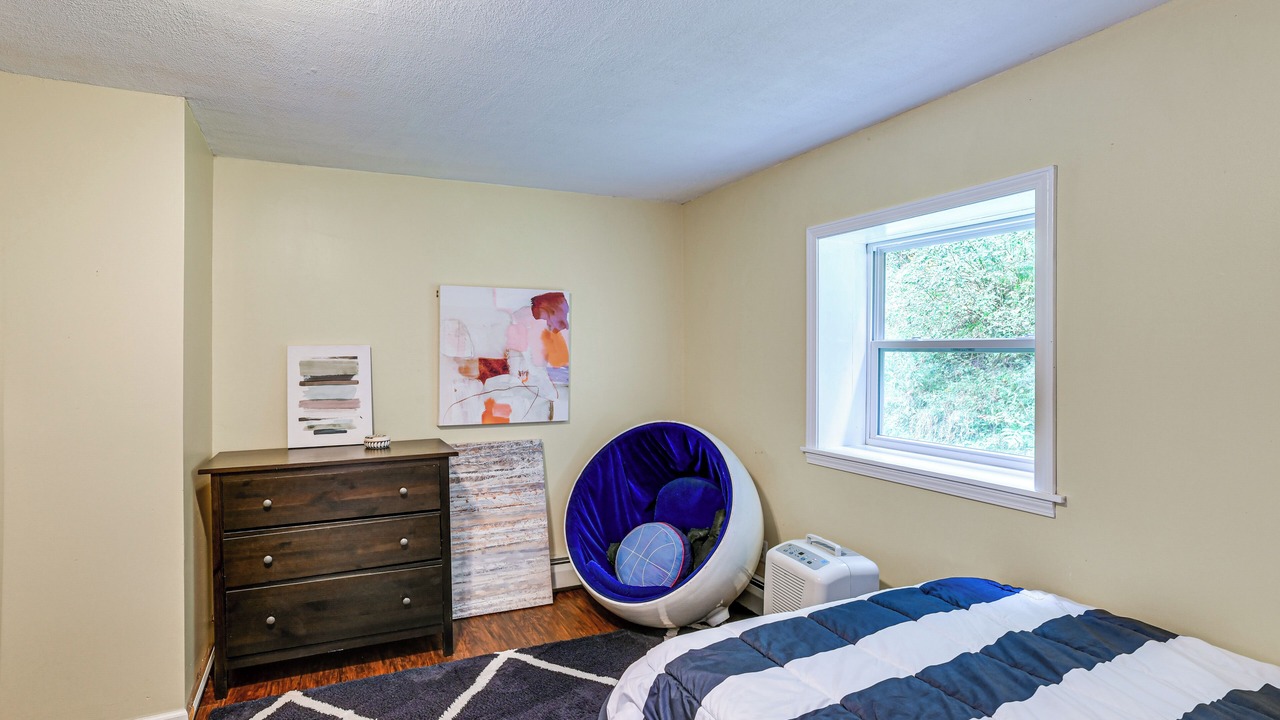 Photo of Bedroom in Hamilton