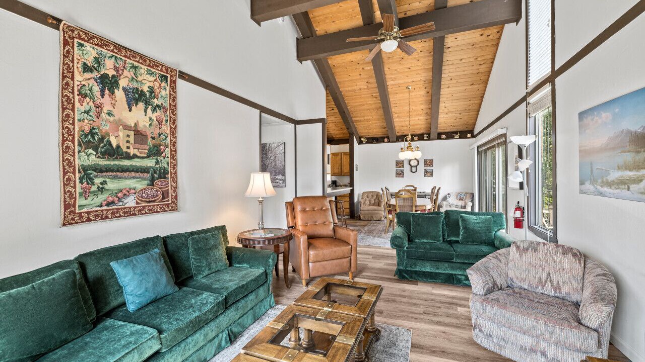 Photo of Livingroom in Lake Forest