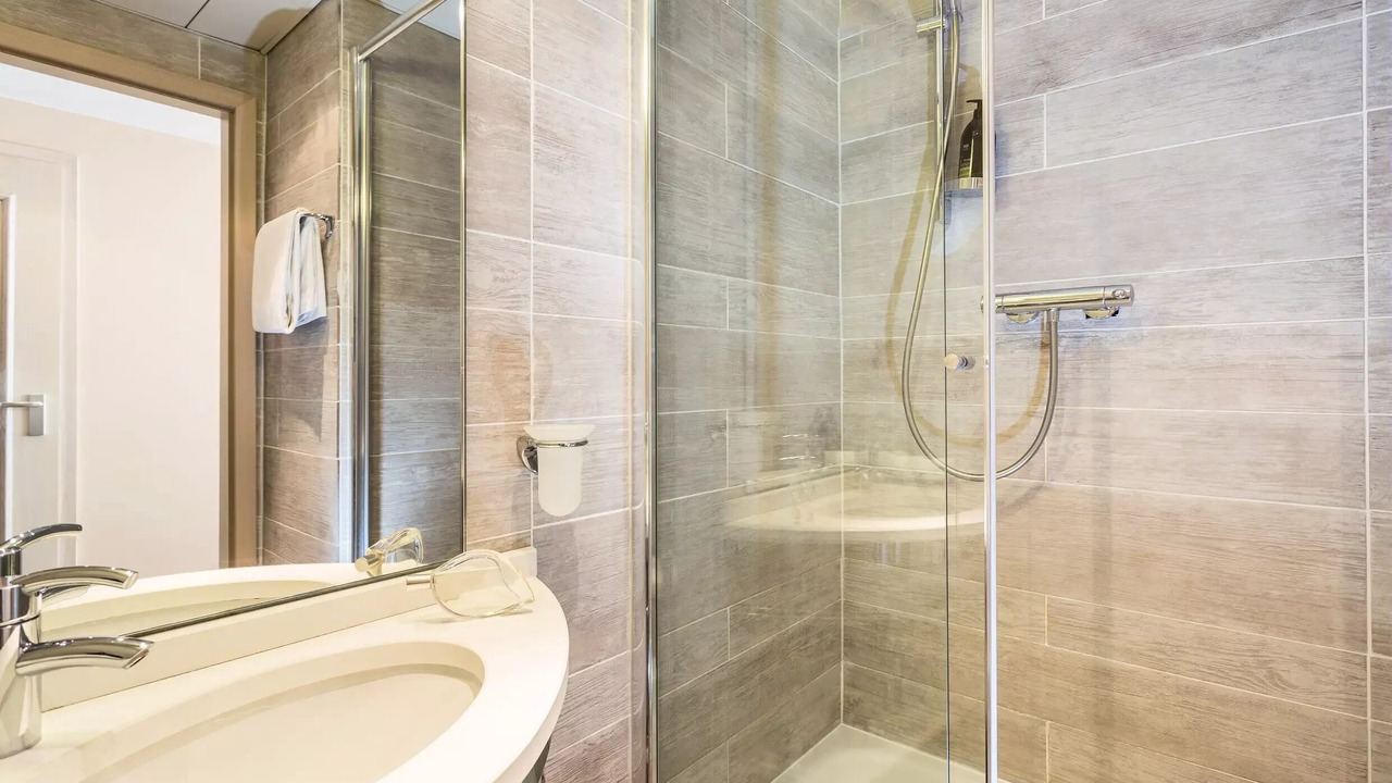 Photo of Bathroom in Paquis Navigation