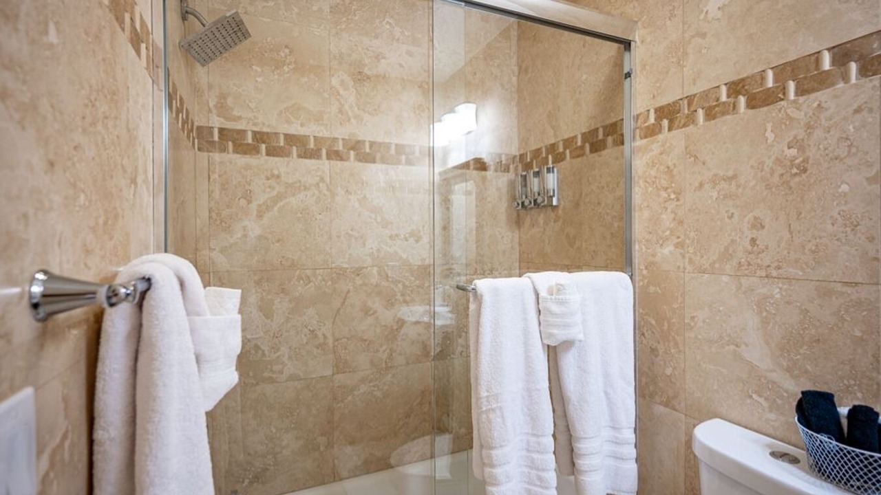 Photo of Bathroom in Rainbow Park