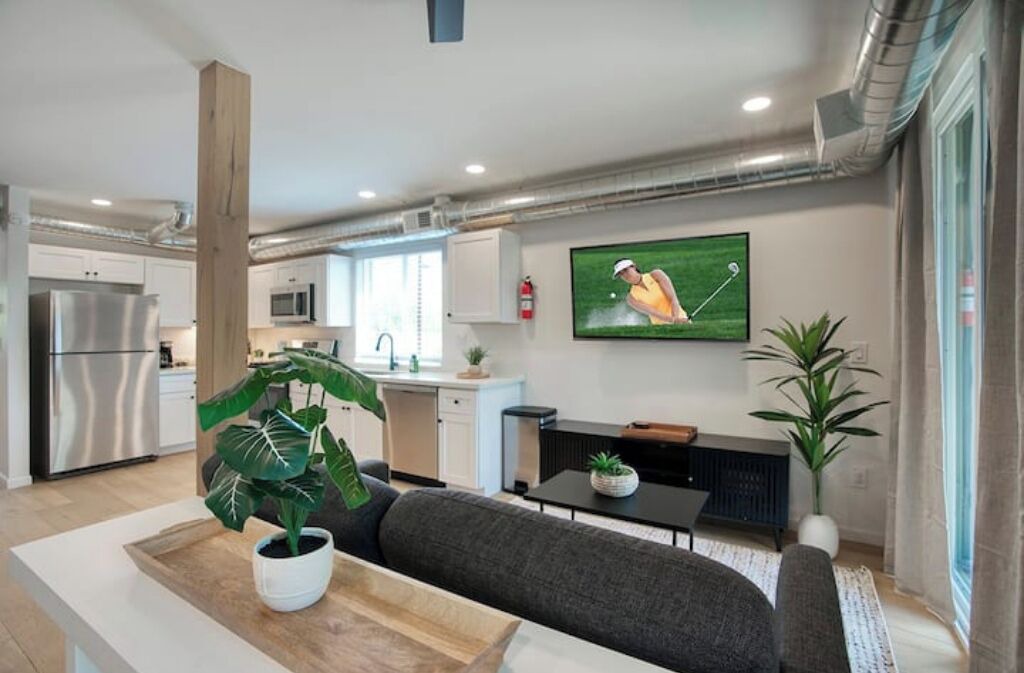 Photo of Livingroom in North Mountain