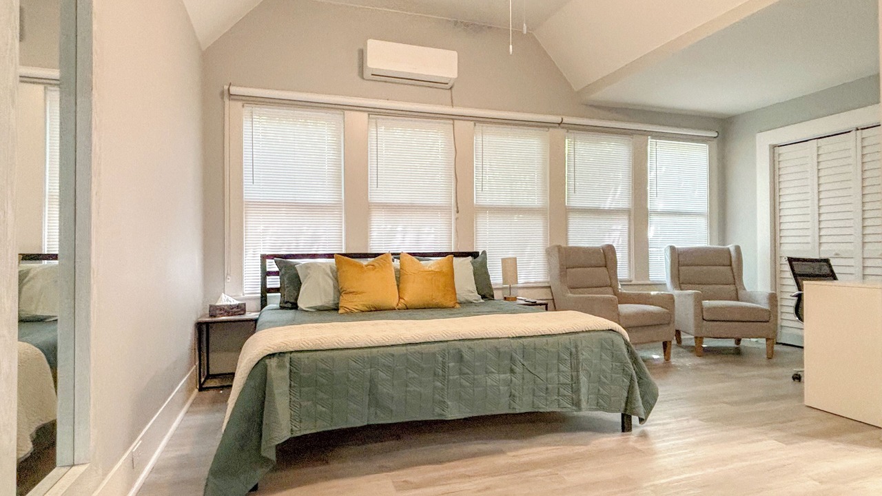 Photo of Bedroom in Southside