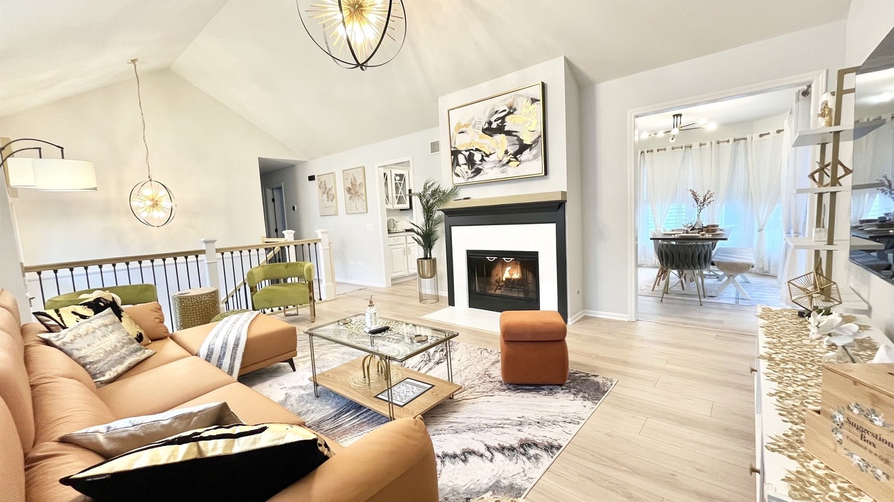Photo of Livingroom in St. Charles