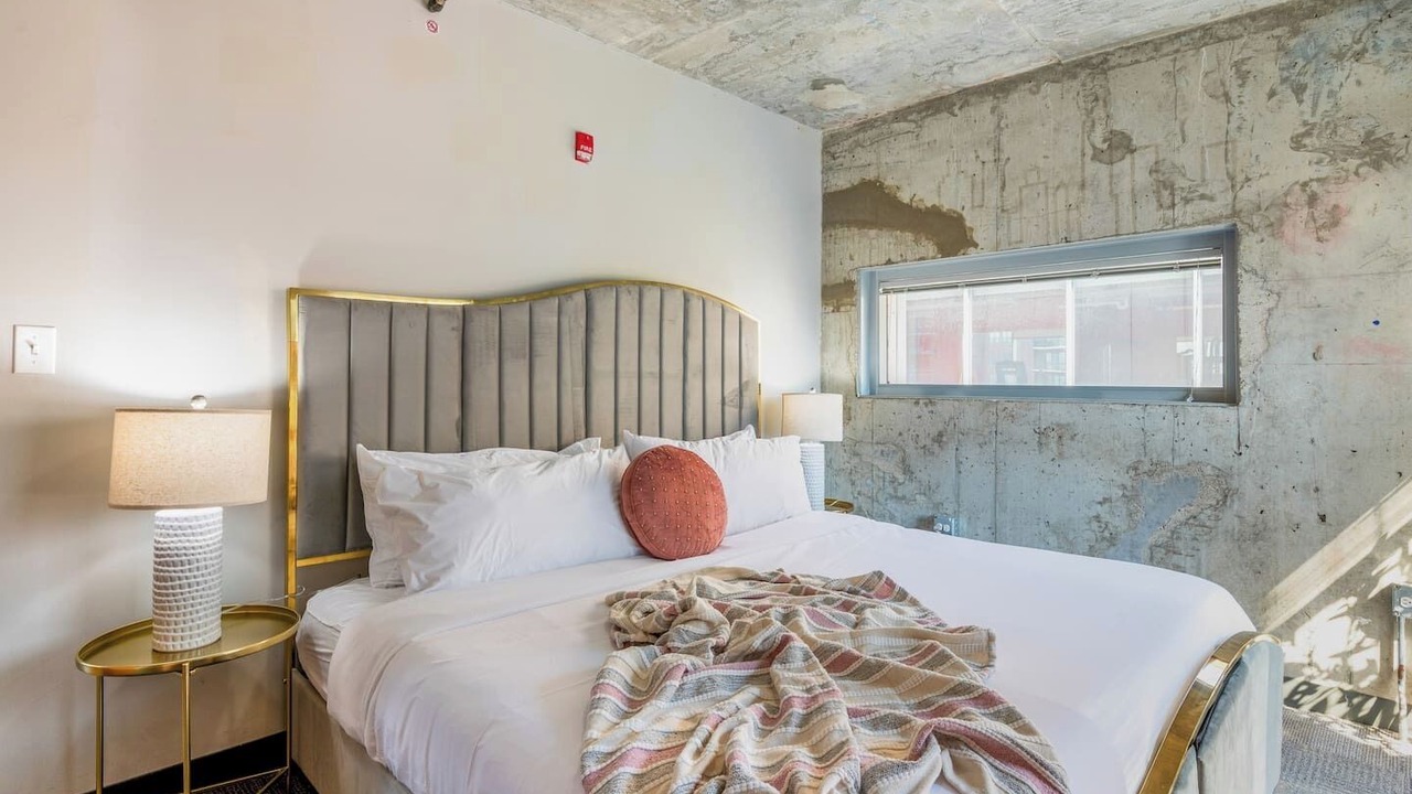 Photo of Bedroom in The Loop
