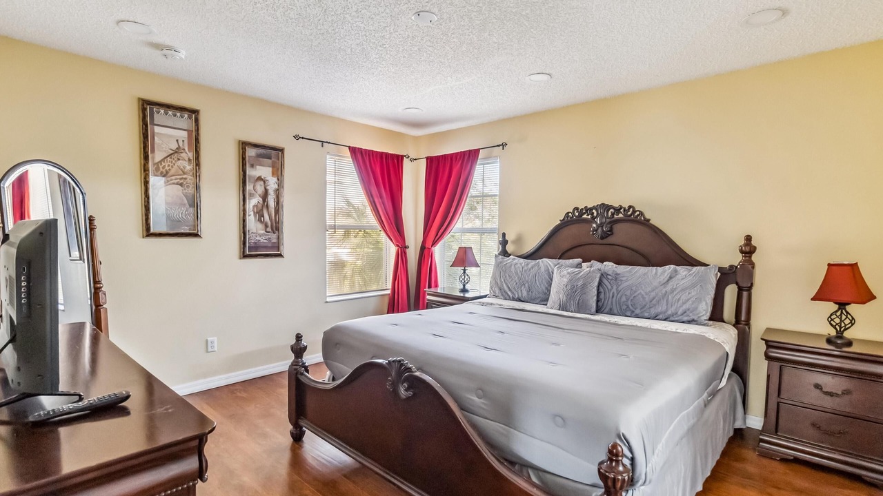 Photo of Bedroom in Seasons