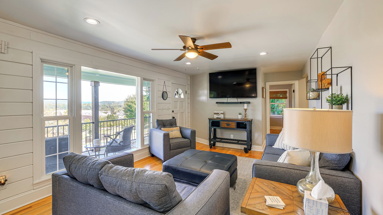 Photo of Livingroom in Radford