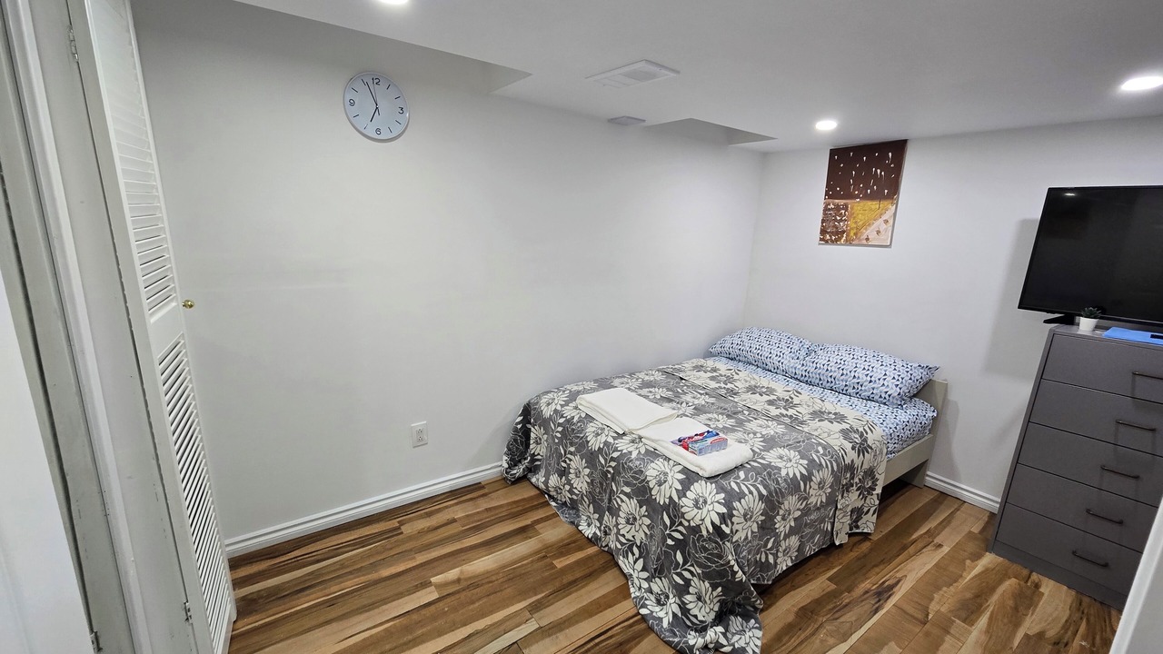 Photo of Bedroom in Ajax