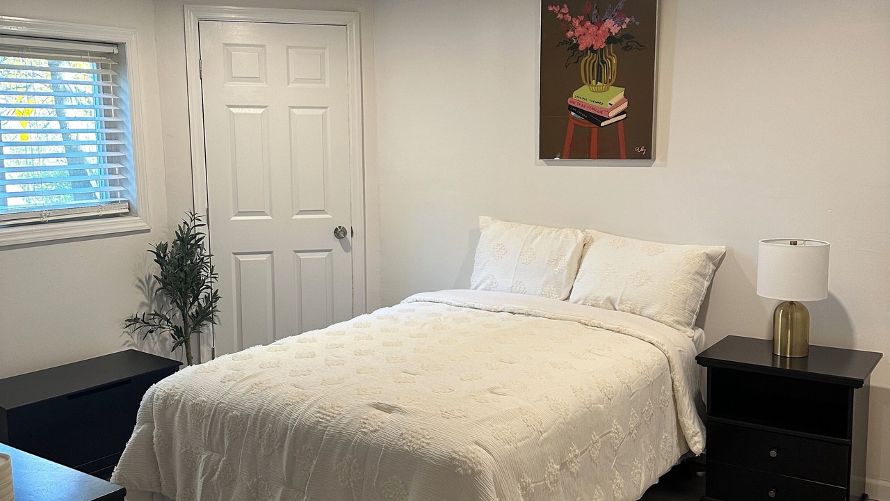 Photo of Bedroom in Wheatley Heights