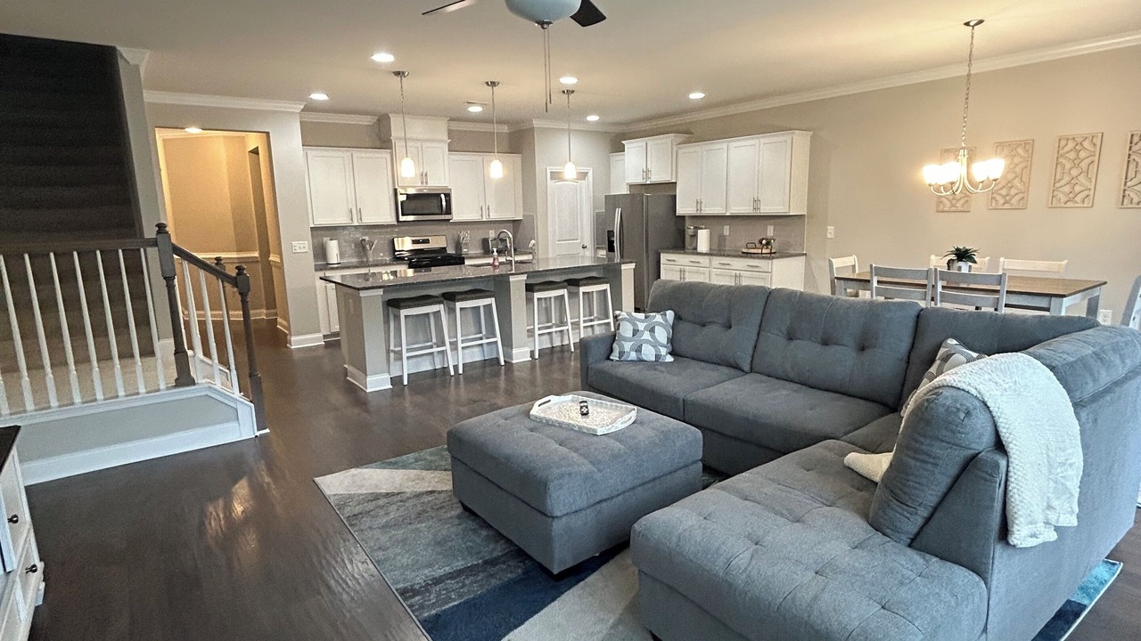 Photo of Livingroom in Southwest Raleigh