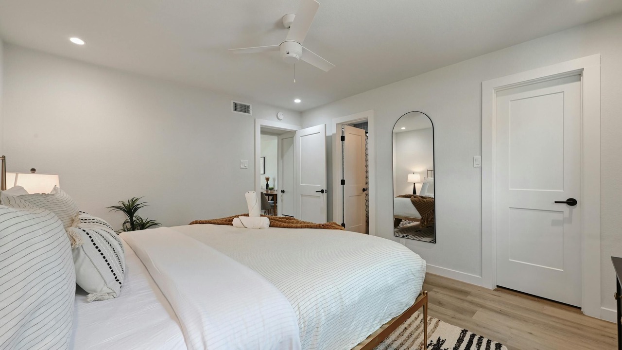 Photo of Bedroom in Barton Hills