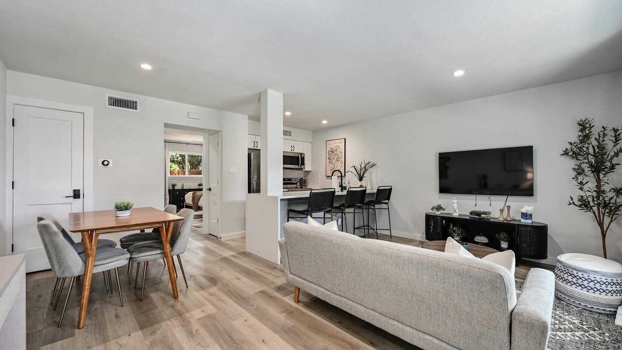 Photo of Livingroom in Barton Hills