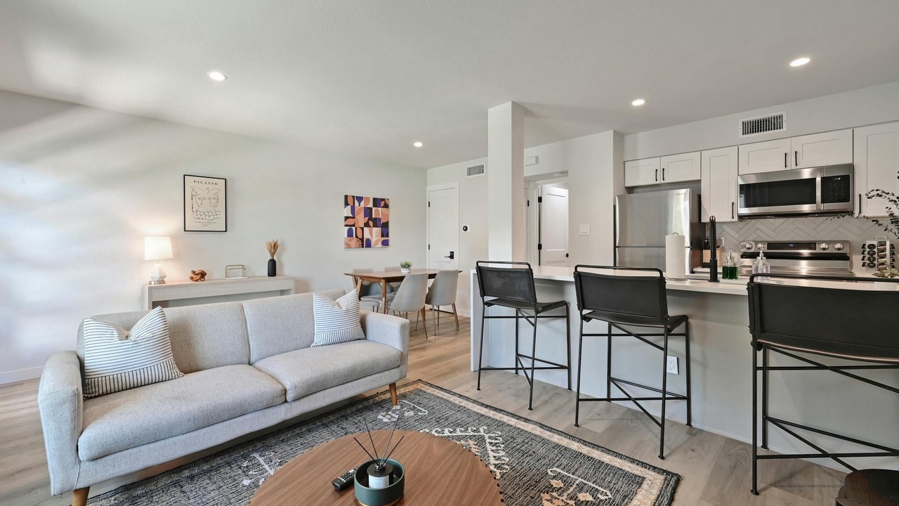 Photo of Livingroom in Barton Hills