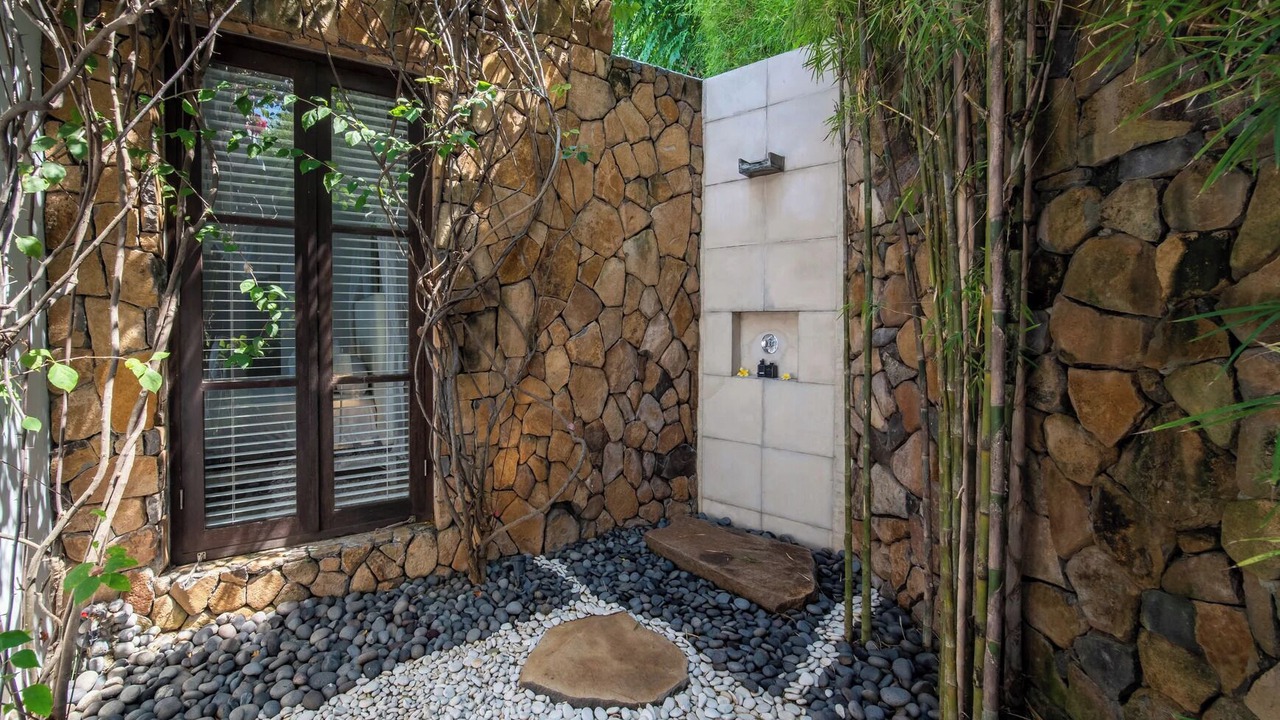 Photo of Outdoor in Seraya