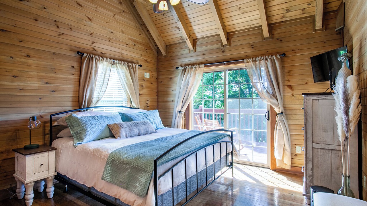 Photo of Bedroom in Dandridge
