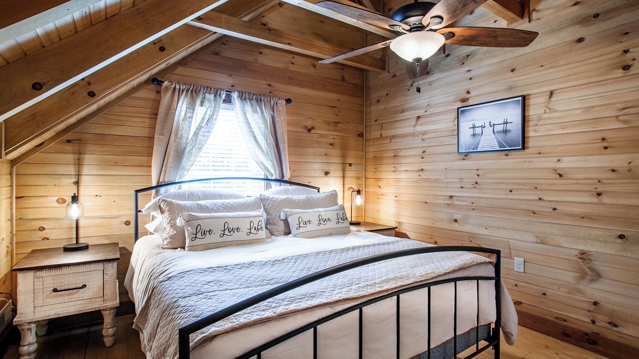 Photo of Bedroom in Dandridge