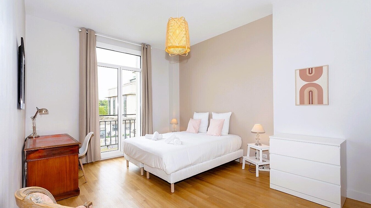 Photo of Bedroom in Tours City Centre