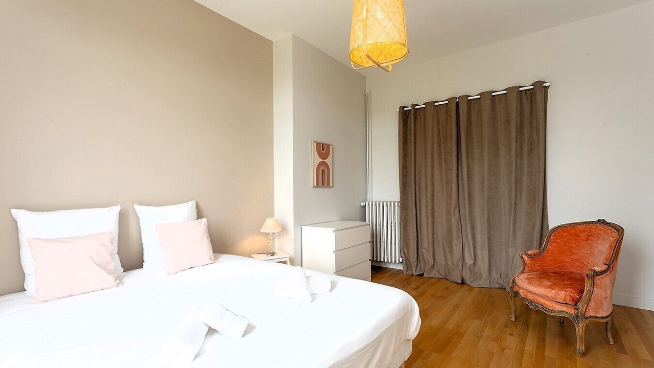 Photo of Bedroom in Tours City Centre