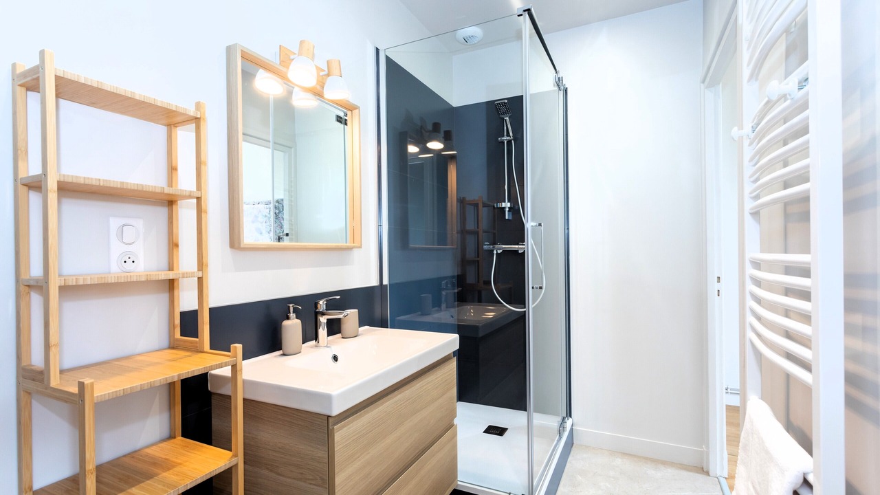 Photo of Bathroom in Tours City Centre