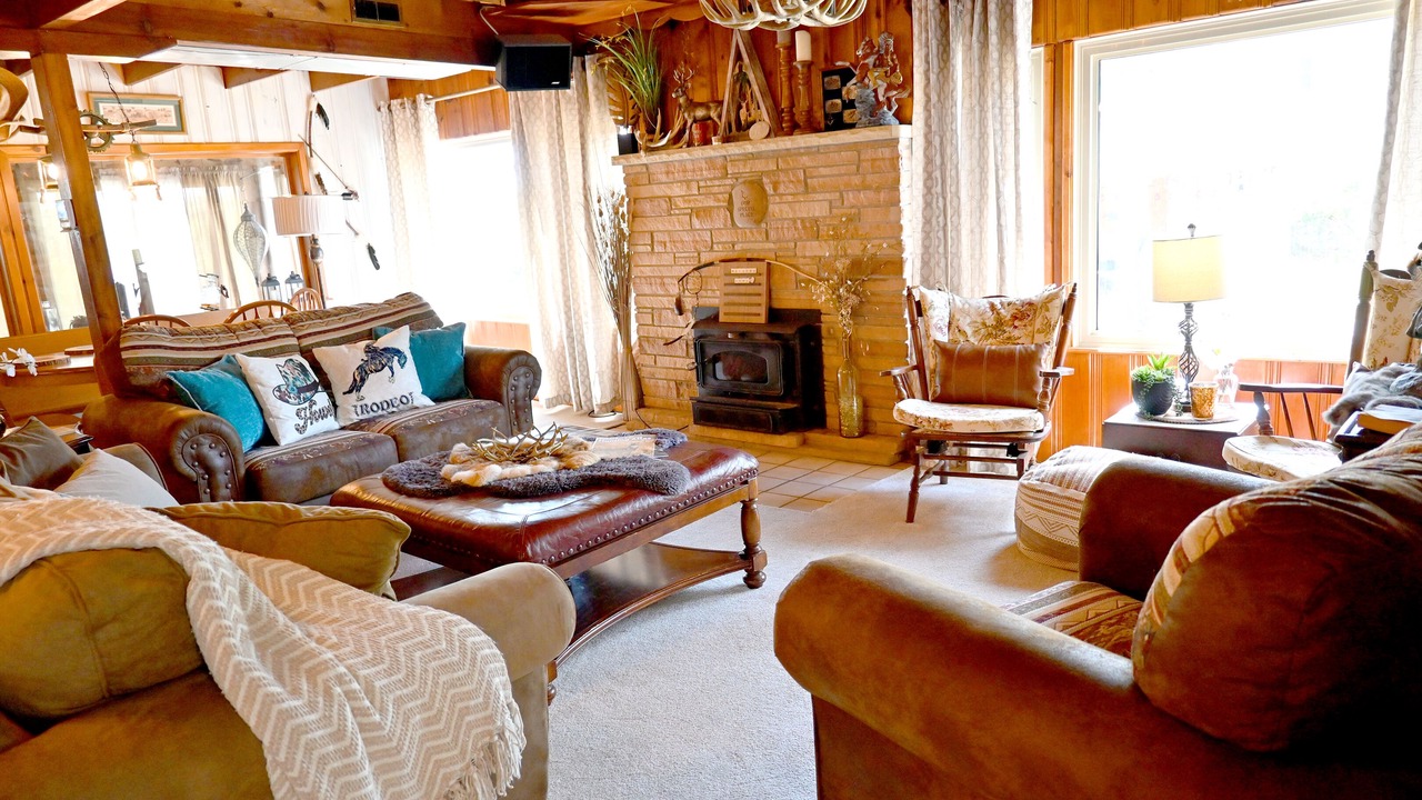 Photo of Livingroom in Fall River