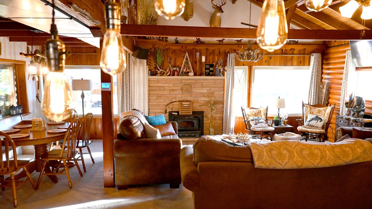 Photo of Livingroom in Fall River