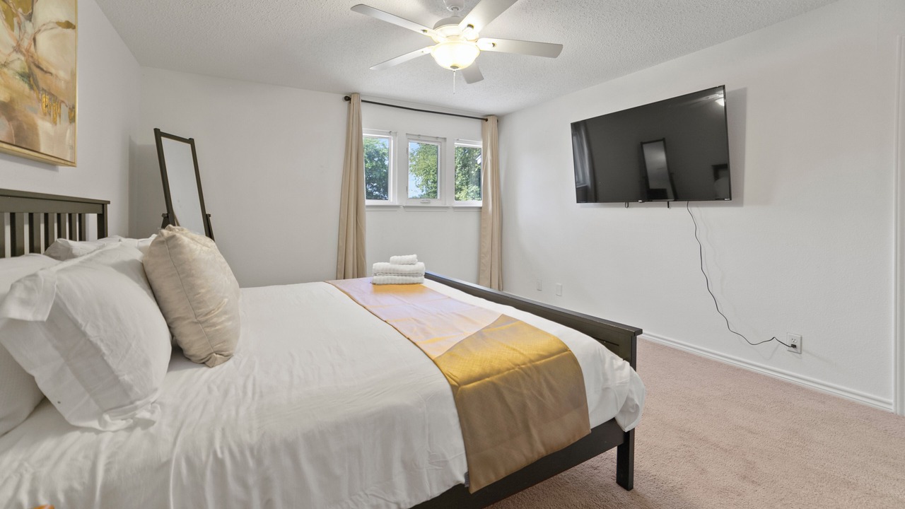 Photo of Bedroom in Pleasant Valley