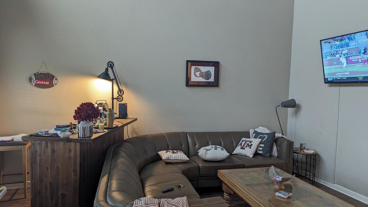 Photo of Livingroom in College Station