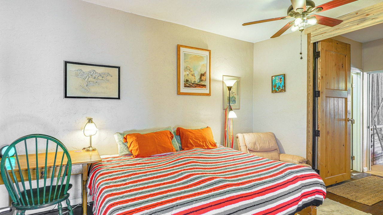 Photo of Bedroom in The Garden District