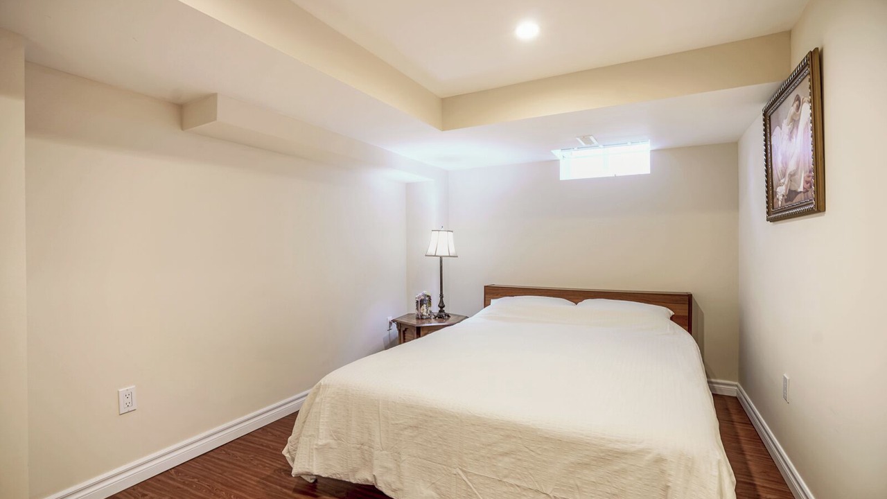 Photo of Bedroom in Richmond Hill