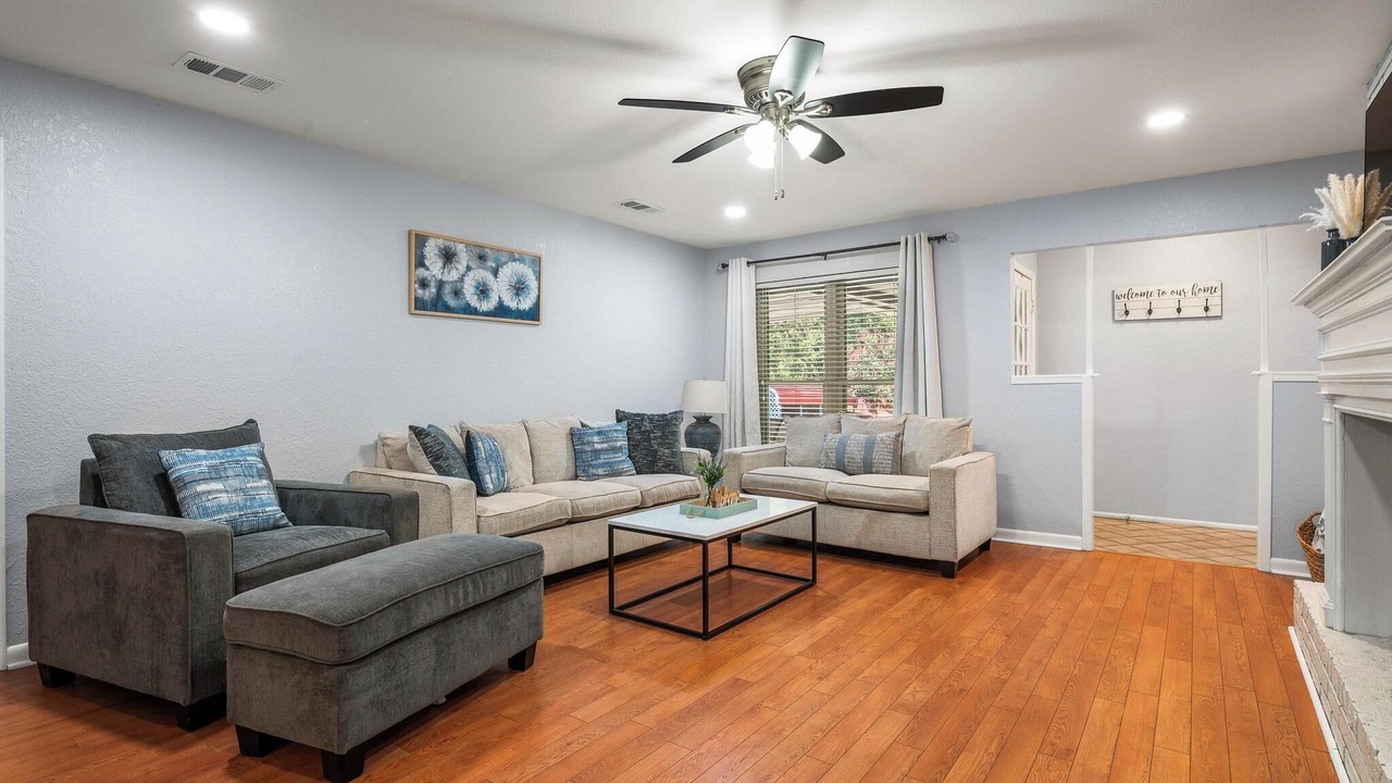 Photo of Livingroom in Denison