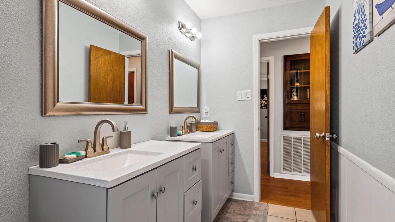 Photo of Bathroom in Denison
