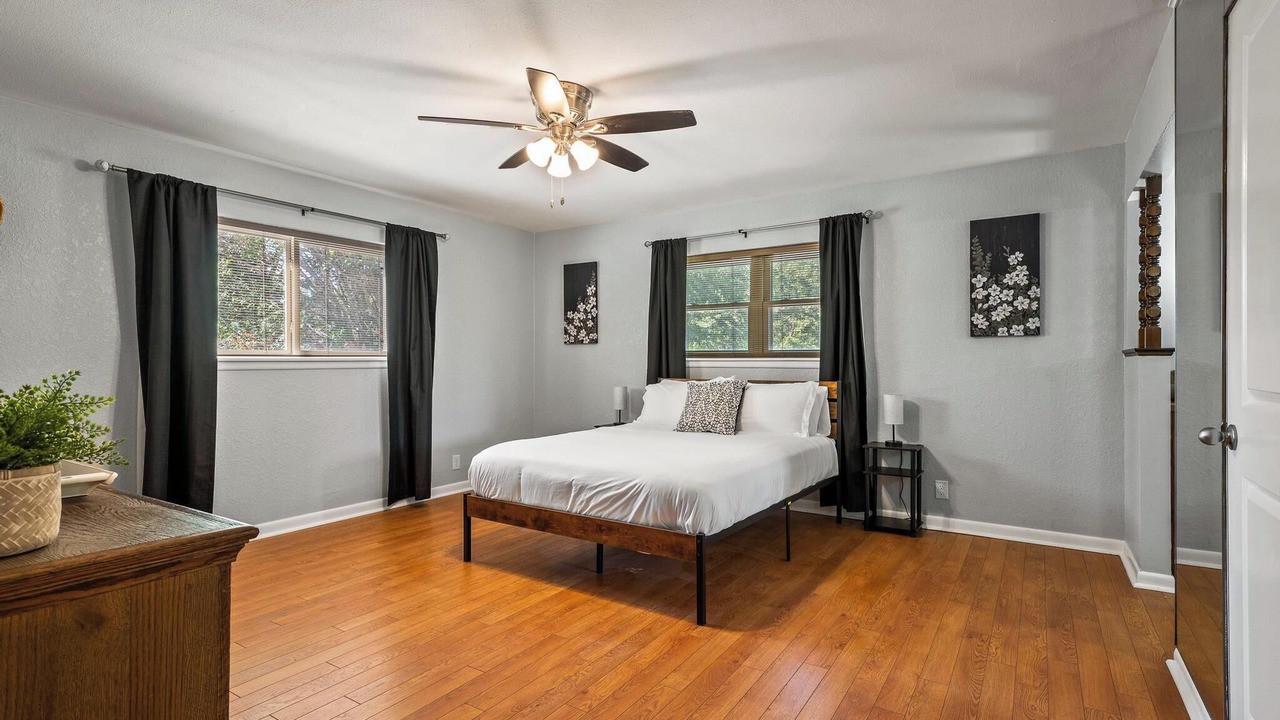 Photo of Bedroom in Denison