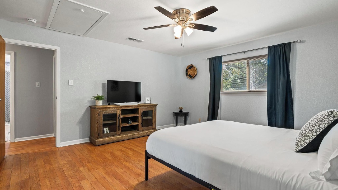 Photo of Bedroom in Denison