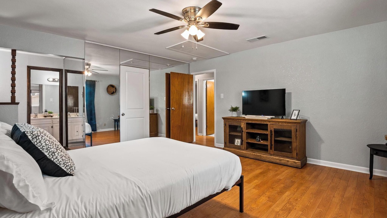 Photo of Bedroom in Denison