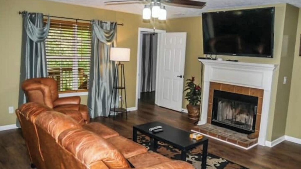 Photo of Livingroom in Seiglers Crossroads