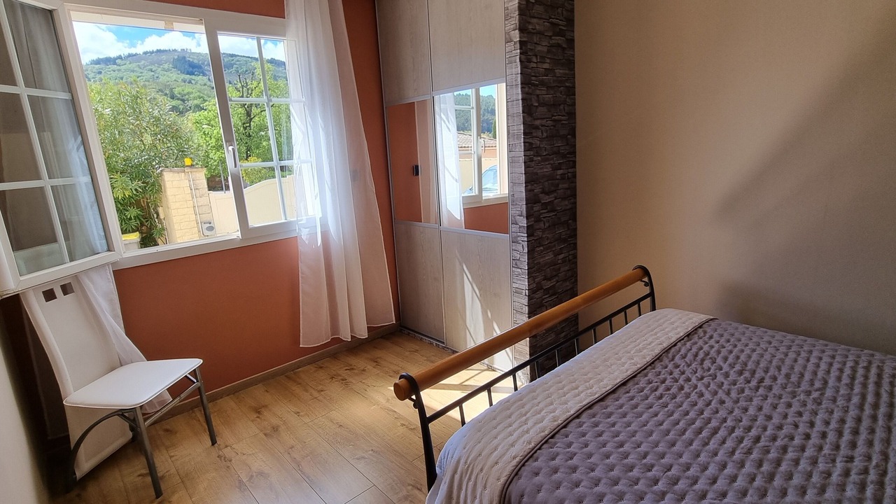 Photo of Bedroom in Lamalou-les-Bains