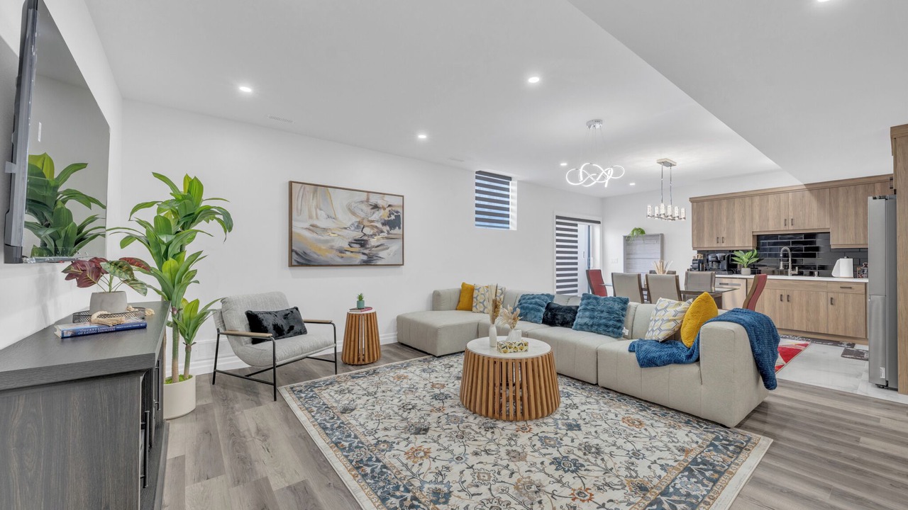 Photo of Livingroom in LaSalle