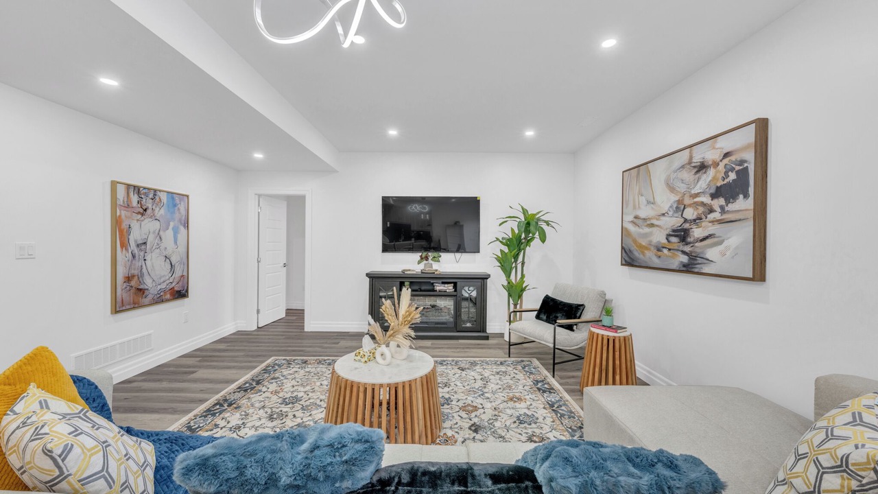 Photo of Livingroom in LaSalle