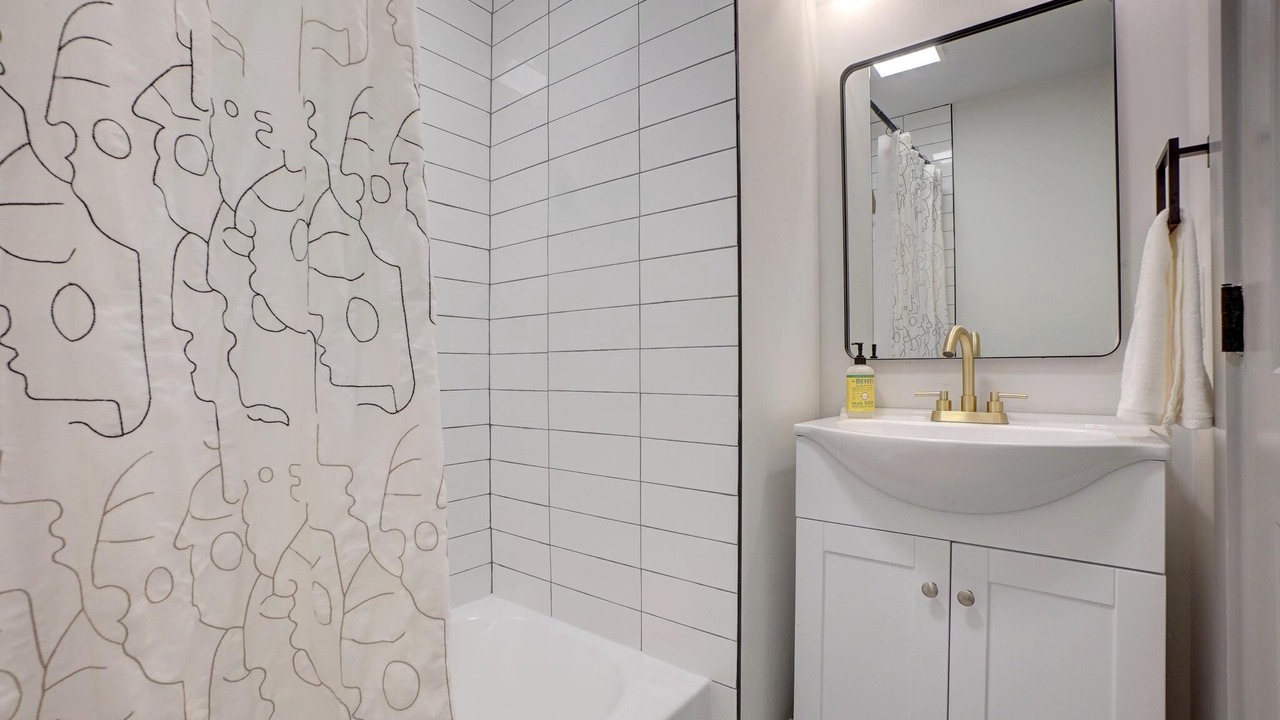 Photo of Bathroom in Eastgate