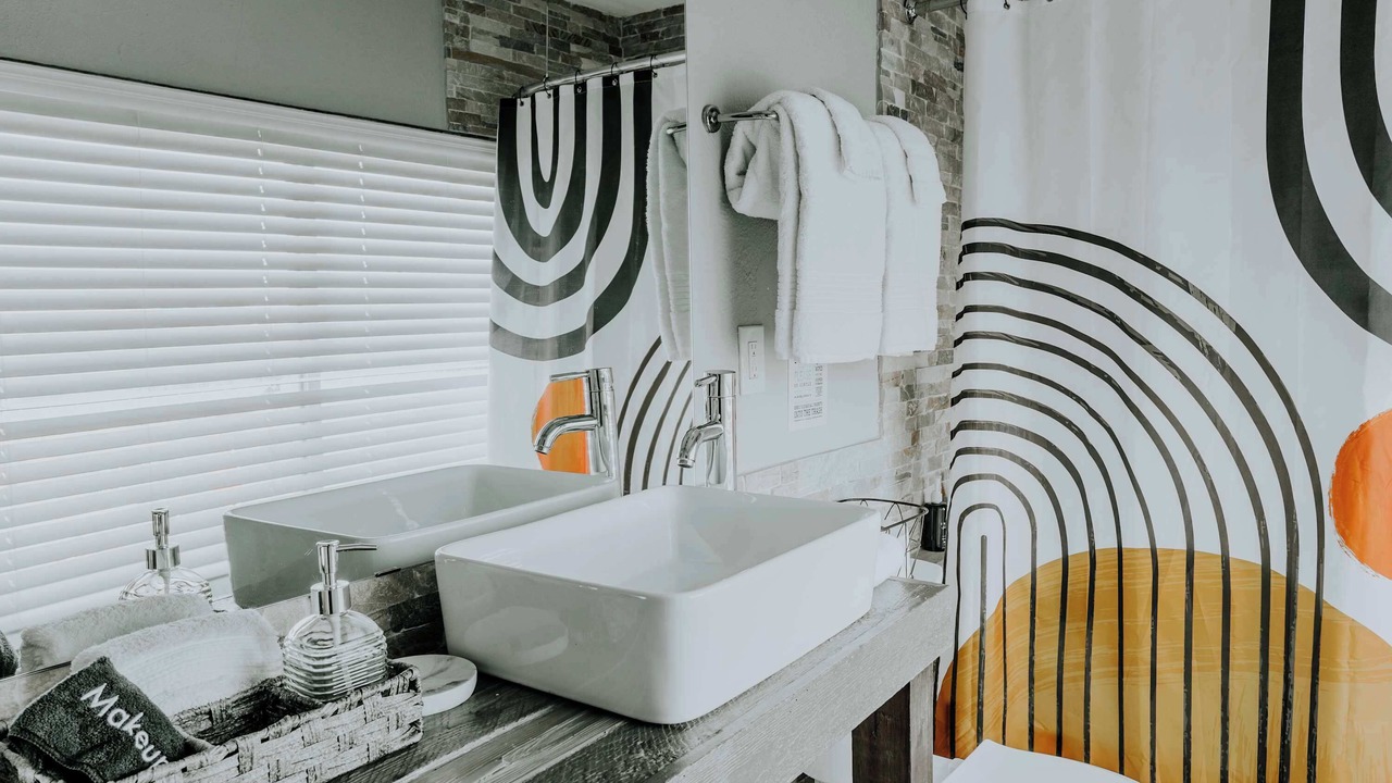 Photo of Bathroom in Barths