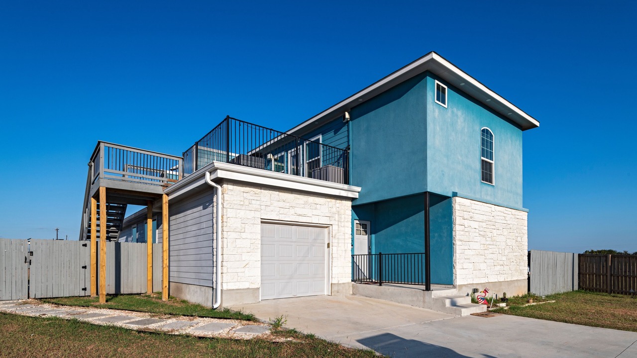 Photo of Outdoor in Del Valle