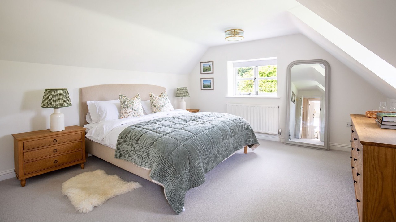 Photo of Others in South Leigh