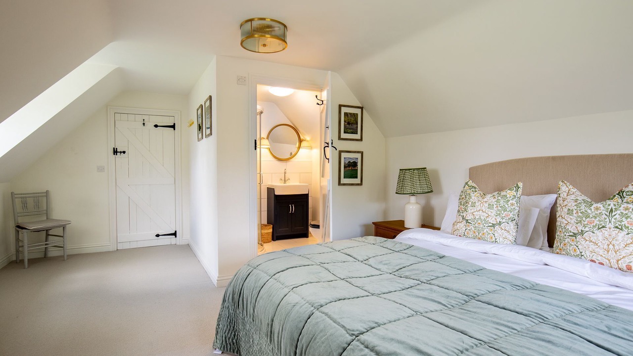 Photo of Others in South Leigh