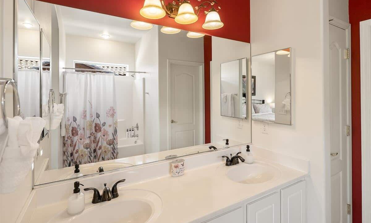 Photo of Bathroom in Verde Santa Fe