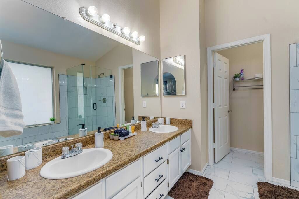 Photo of Bathroom in Horizons West
