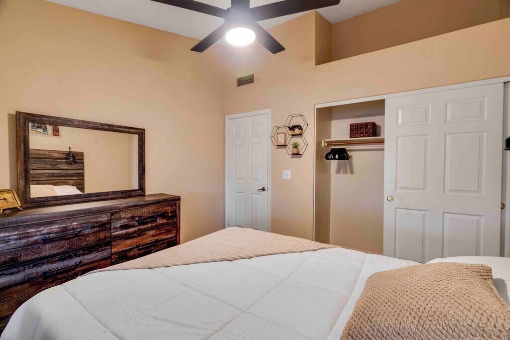 Photo of Bedroom in Horizons West