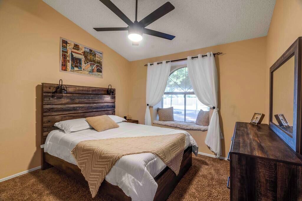 Photo of Bedroom in Horizons West