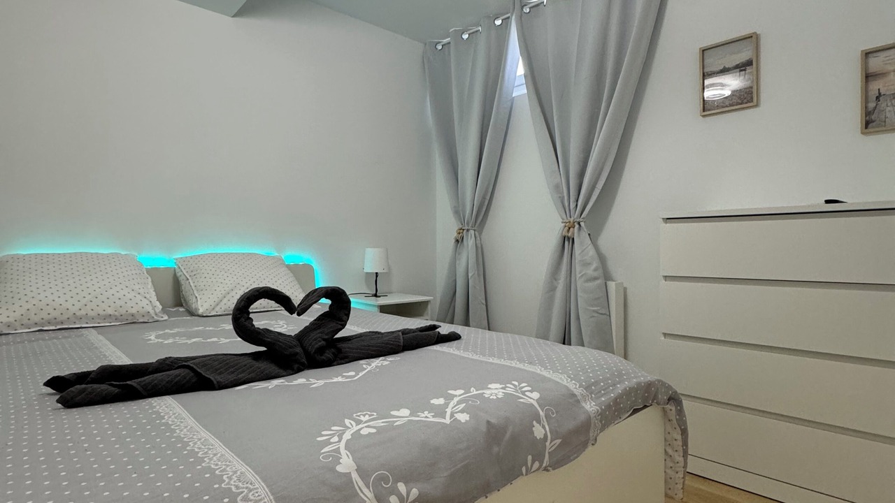 Photo of Bedroom in Saint-Symphorien-d'Ancelles