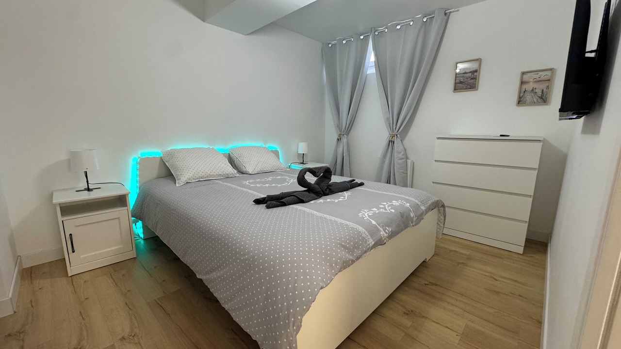 Photo of Bedroom in Saint-Symphorien-d'Ancelles