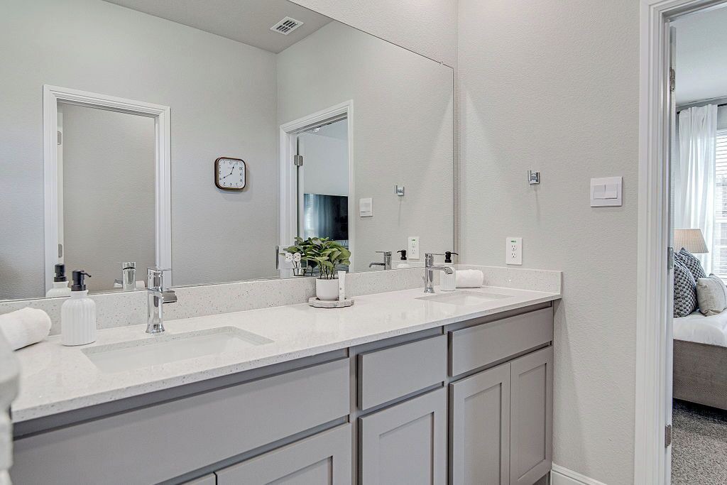 Photo of Bathroom in Joshua